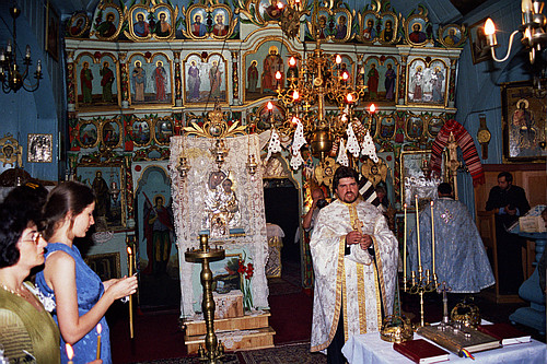 &copy; <a href='http://rtol.de' title='Dynamische Webseiten mit (X)HTML, PHP, MySQL und CSS für Ihren Internet-Auftritt' target='_blank'>Thiel-IT</a>
Orthodoxe Hochzeit
August 2002
Rumänienfotos