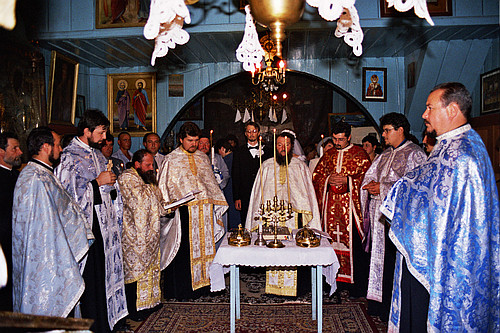 &copy; <a href='http://rtol.de' title='Dynamische Webseiten mit (X)HTML, PHP, MySQL und CSS für Ihren Internet-Auftritt' target='_blank'>Thiel-IT</a>
Orthodoxe Hochzeit
August 2002
Rumänienfotos