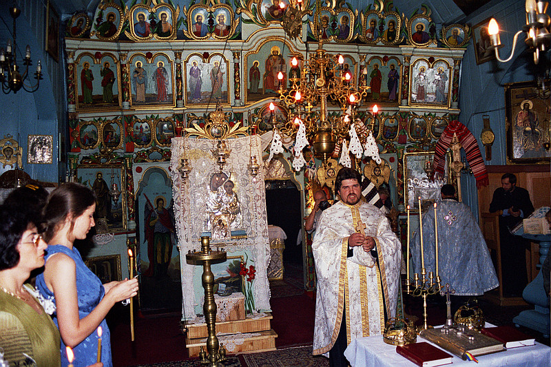 &copy; <a href='http://rtol.de' title='Dynamische Webseiten mit (X)HTML, PHP, MySQL und CSS für Ihren Internet-Auftritt' target='_blank'>Thiel-IT</a>
Orthodoxe Hochzeit
August 2002
Rumänienfotos