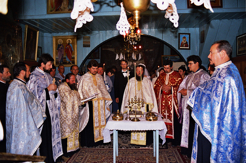 &copy; <a href='http://rtol.de' title='Dynamische Webseiten mit (X)HTML, PHP, MySQL und CSS für Ihren Internet-Auftritt' target='_blank'>Thiel-IT</a>
Orthodoxe Hochzeit
August 2002
Rumänienfotos