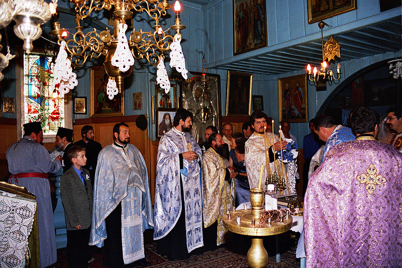 &copy; <a href='http://rtol.de' title='Dynamische Webseiten mit (X)HTML, PHP, MySQL und CSS für Ihren Internet-Auftritt' target='_blank'>Thiel-IT</a>
Orthodoxe Hochzeit
August 2002
Rumänienfotos
