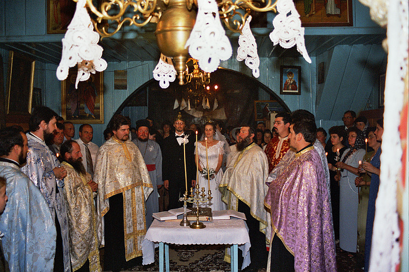 &copy; <a href='http://rtol.de' title='Dynamische Webseiten mit (X)HTML, PHP, MySQL und CSS für Ihren Internet-Auftritt' target='_blank'>Thiel-IT</a>
Orthodoxe Hochzeit
August 2002
Rumänienfotos