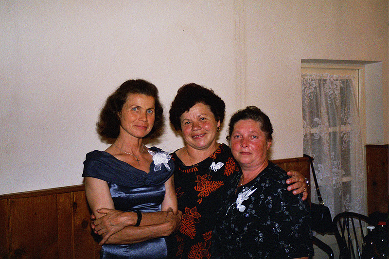 &copy; <a href='http://rtol.de' title='Dynamische Webseiten mit (X)HTML, PHP, MySQL und CSS für Ihren Internet-Auftritt' target='_blank'>Thiel-IT</a>
Orthodoxe Hochzeit
August 2002
Rumänienfotos