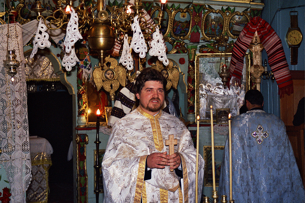 &copy; <a href='http://rtol.de' title='Dynamische Webseiten mit (X)HTML, PHP, MySQL und CSS für Ihren Internet-Auftritt' target='_blank'>Thiel-IT</a>
Orthodoxe Hochzeit
August 2002
Rumänienfotos
