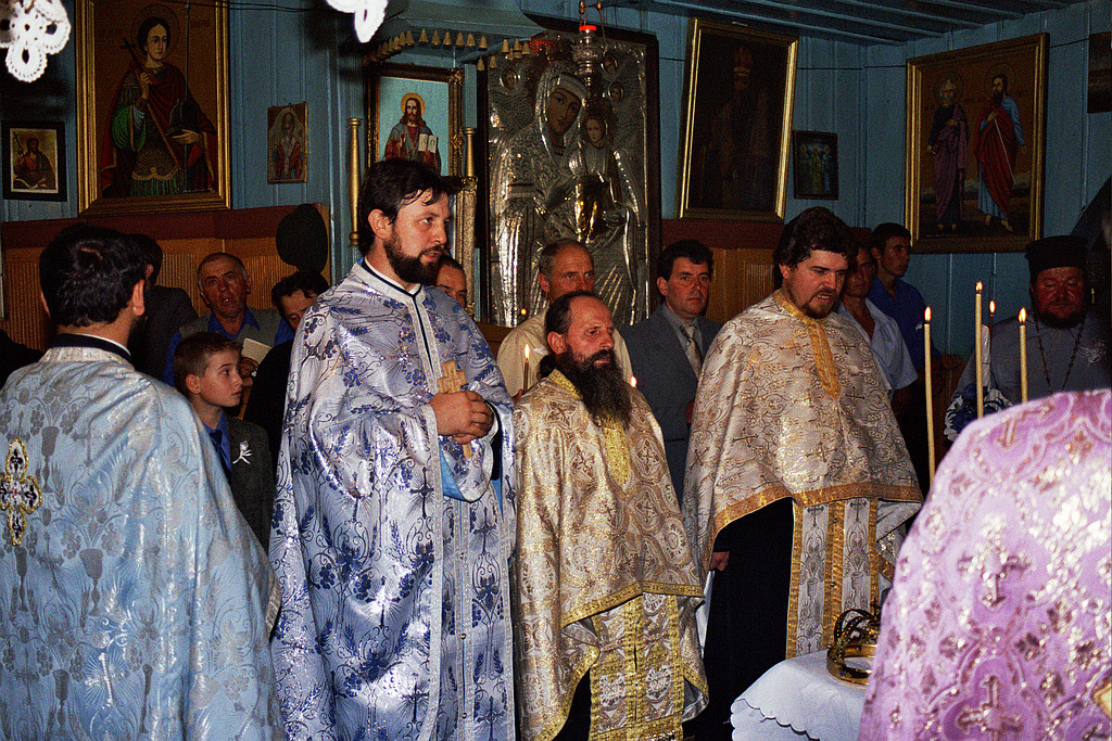 &copy; <a href='http://rtol.de' title='Dynamische Webseiten mit (X)HTML, PHP, MySQL und CSS für Ihren Internet-Auftritt' target='_blank'>Thiel-IT</a>
Orthodoxe Hochzeit
August 2002
Rumänienfotos