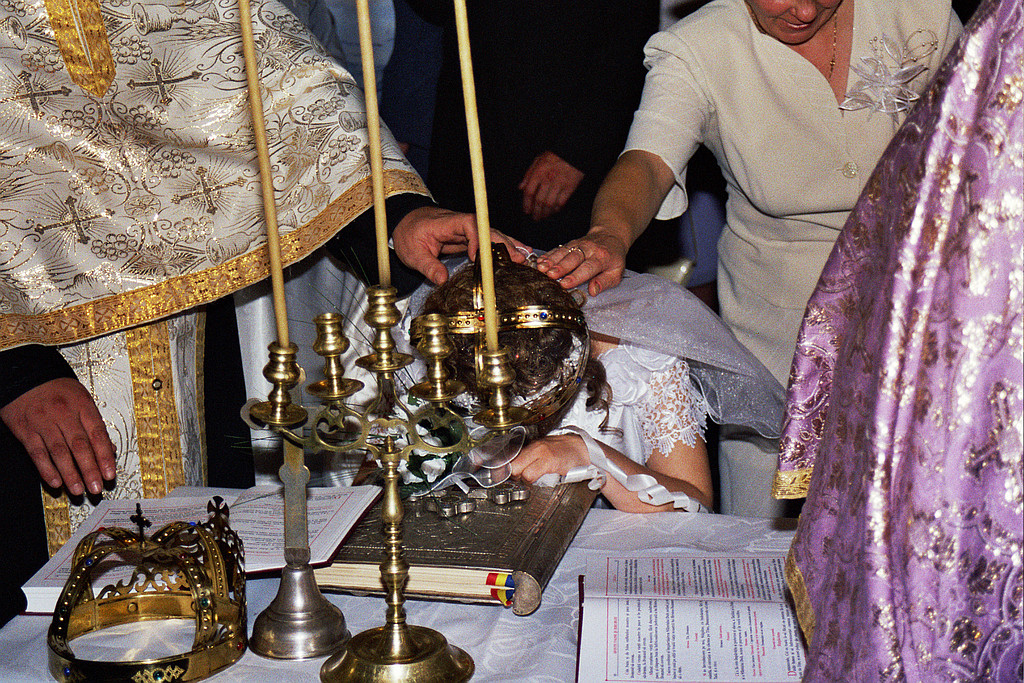 &copy; <a href='http://rtol.de' title='Dynamische Webseiten mit (X)HTML, PHP, MySQL und CSS für Ihren Internet-Auftritt' target='_blank'>Thiel-IT</a>
Orthodoxe Hochzeit
August 2002
Rumänienfotos
