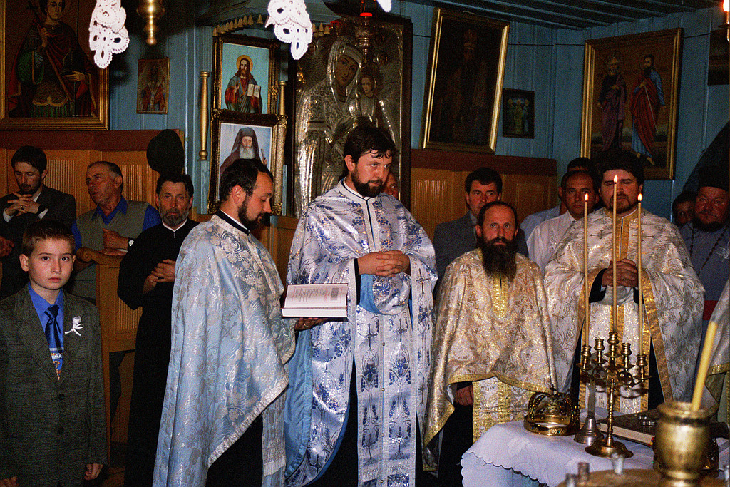 &copy; <a href='http://rtol.de' title='Dynamische Webseiten mit (X)HTML, PHP, MySQL und CSS für Ihren Internet-Auftritt' target='_blank'>Thiel-IT</a>
Orthodoxe Hochzeit
August 2002
Rumänienfotos