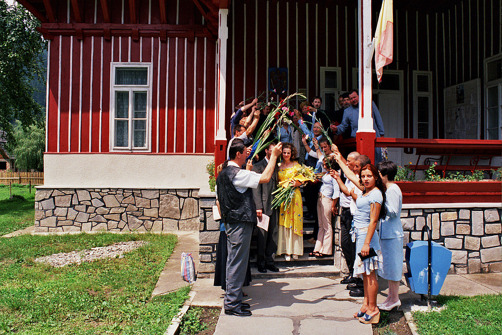 &copy; <a href='http://rtol.de' title='Dynamische Webseiten mit (X)HTML, PHP, MySQL und CSS für Ihren Internet-Auftritt' target='_blank'>Thiel-IT</a>
Orthodoxe Hochzeit
August 2002
Rumänienfotos