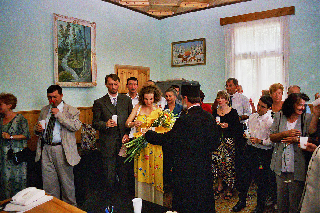 &copy; <a href='http://rtol.de' title='Dynamische Webseiten mit (X)HTML, PHP, MySQL und CSS für Ihren Internet-Auftritt' target='_blank'>Thiel-IT</a>
Orthodoxe Hochzeit
August 2002
Rumänienfotos
