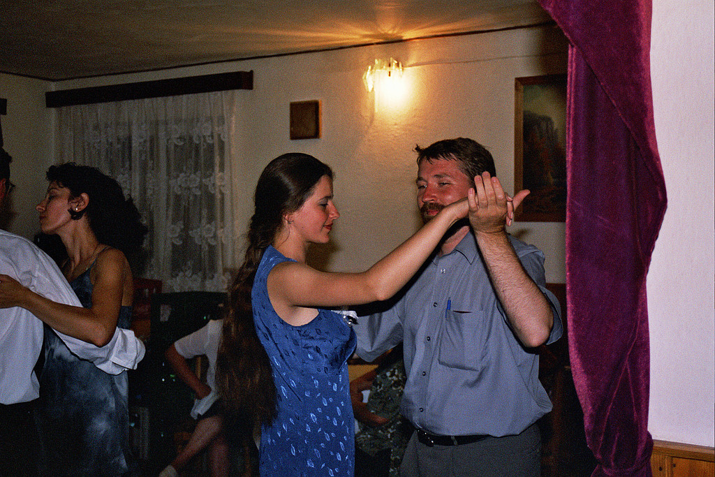 &copy; <a href='http://rtol.de' title='Dynamische Webseiten mit (X)HTML, PHP, MySQL und CSS für Ihren Internet-Auftritt' target='_blank'>Thiel-IT</a>
Orthodoxe Hochzeit
August 2002
Rumänienfotos