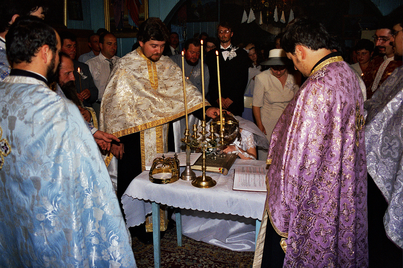&copy; <a href='http://rtol.de' title='Dynamische Webseiten mit (X)HTML, PHP, MySQL und CSS für Ihren Internet-Auftritt' target='_blank'>Thiel-IT</a>
Orthodoxe Hochzeit
August 2002
Rumänienfotos