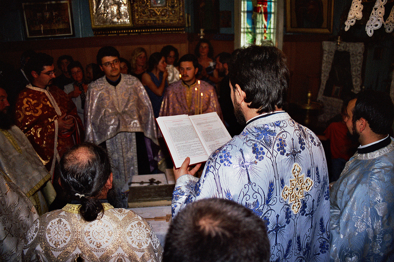 &copy; <a href='http://rtol.de' title='Dynamische Webseiten mit (X)HTML, PHP, MySQL und CSS für Ihren Internet-Auftritt' target='_blank'>Thiel-IT</a>
Orthodoxe Hochzeit
August 2002
Rumänienfotos