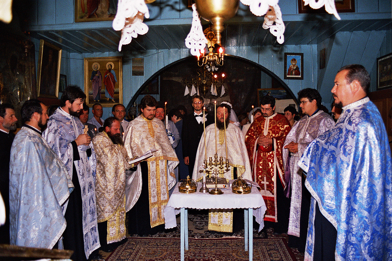 &copy; <a href='http://rtol.de' title='Dynamische Webseiten mit (X)HTML, PHP, MySQL und CSS für Ihren Internet-Auftritt' target='_blank'>Thiel-IT</a>
Orthodoxe Hochzeit
August 2002
Rumänienfotos