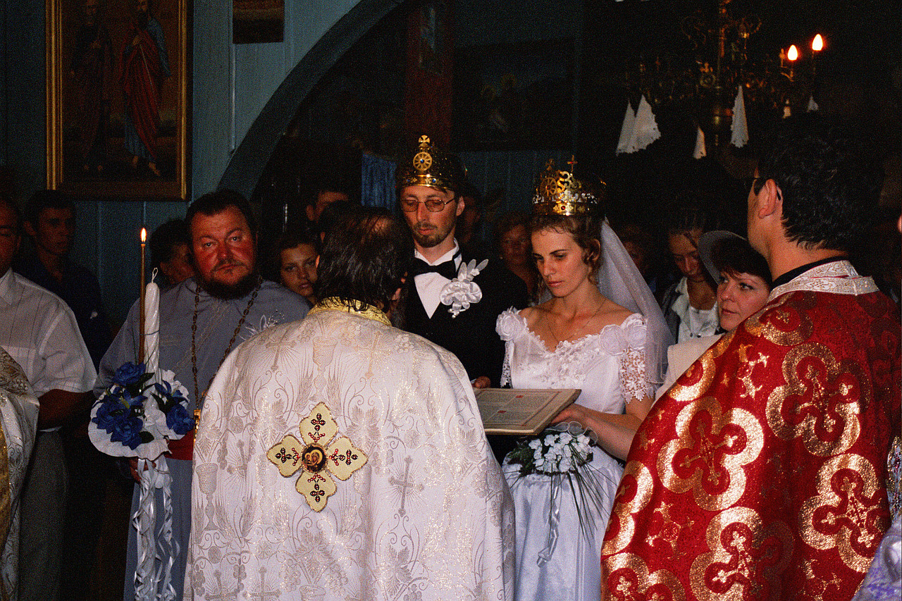 &copy; <a href='http://rtol.de' title='Dynamische Webseiten mit (X)HTML, PHP, MySQL und CSS für Ihren Internet-Auftritt' target='_blank'>Thiel-IT</a>
Orthodoxe Hochzeit
August 2002
Rumänienfotos