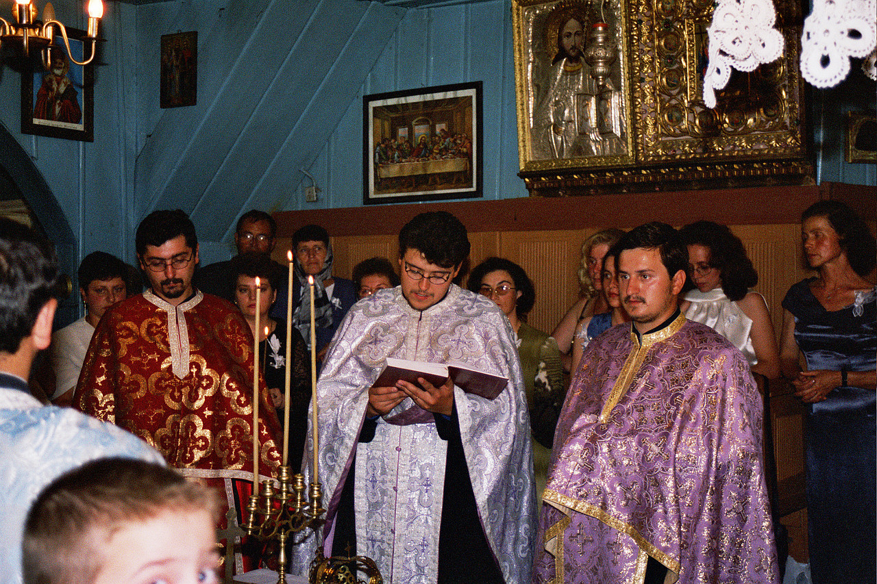 &copy; <a href='http://rtol.de' title='Dynamische Webseiten mit (X)HTML, PHP, MySQL und CSS für Ihren Internet-Auftritt' target='_blank'>Thiel-IT</a>
Orthodoxe Hochzeit
August 2002
Rumänienfotos