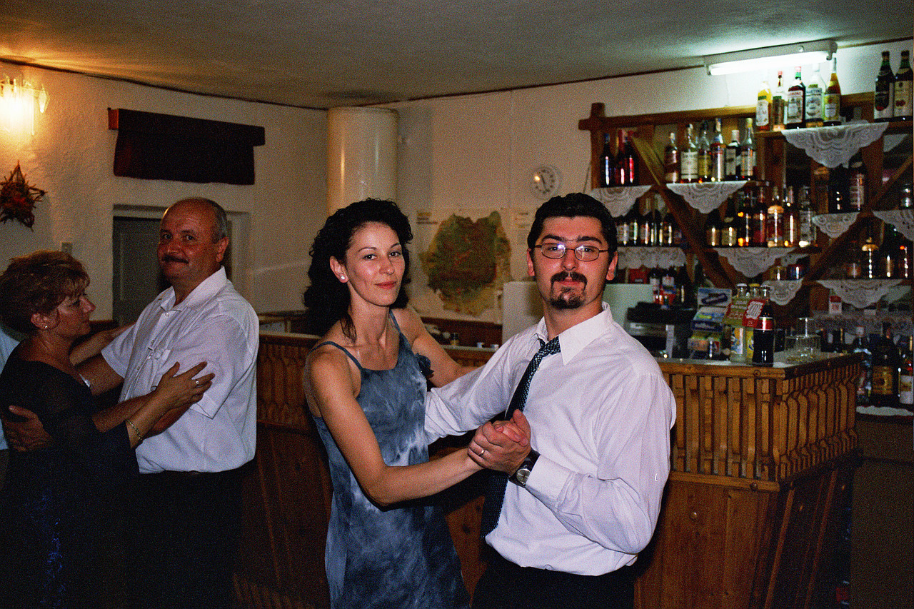&copy; <a href='http://rtol.de' title='Dynamische Webseiten mit (X)HTML, PHP, MySQL und CSS für Ihren Internet-Auftritt' target='_blank'>Thiel-IT</a>
Orthodoxe Hochzeit
August 2002
Rumänienfotos