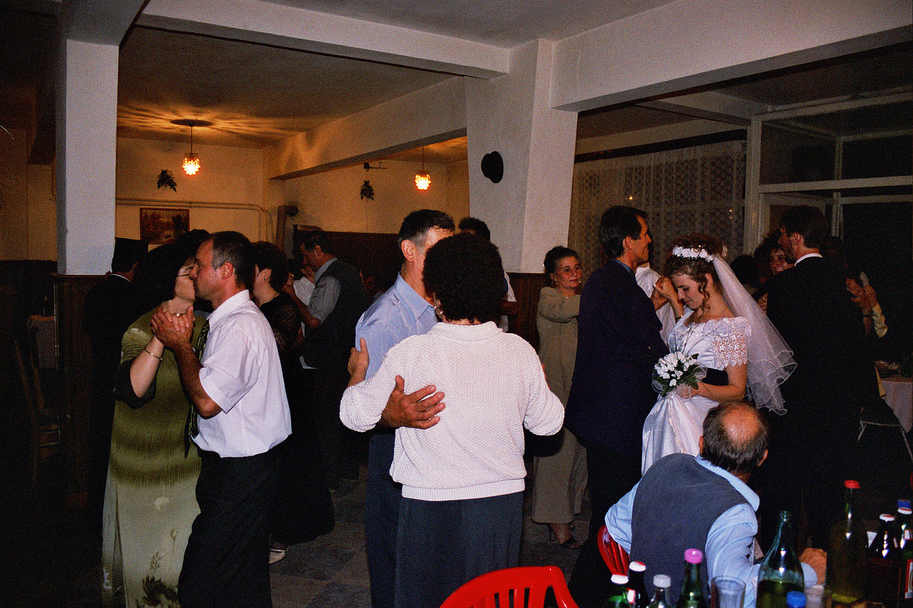 &copy; <a href='http://rtol.de' title='Dynamische Webseiten mit (X)HTML, PHP, MySQL und CSS für Ihren Internet-Auftritt' target='_blank'>Thiel-IT</a>
Orthodoxe Hochzeit
August 2002
Rumänienfotos