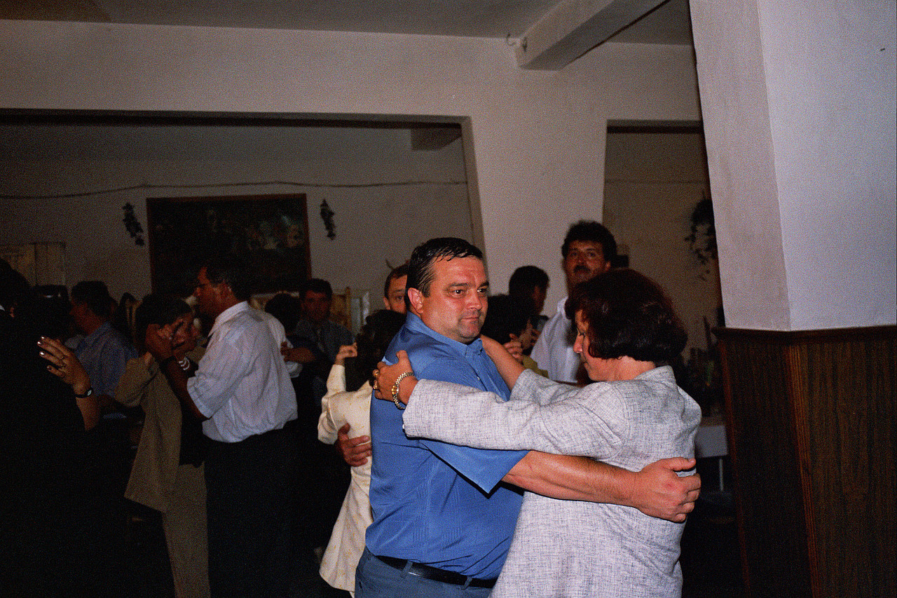 &copy; <a href='http://rtol.de' title='Dynamische Webseiten mit (X)HTML, PHP, MySQL und CSS für Ihren Internet-Auftritt' target='_blank'>Thiel-IT</a>
Orthodoxe Hochzeit
August 2002
Rumänienfotos