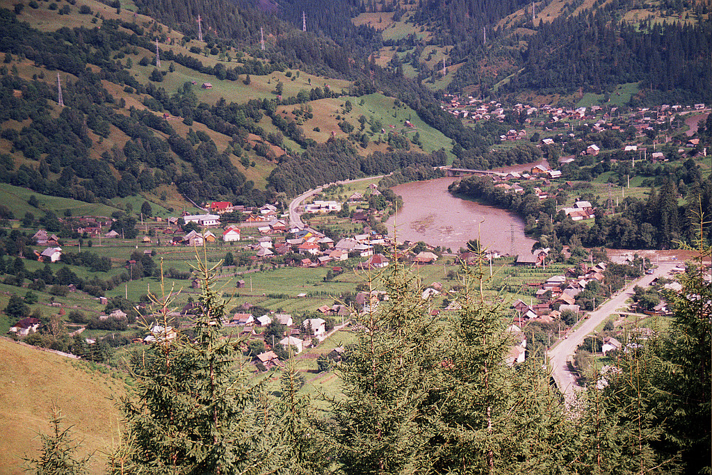 &copy; <a href='http://rtol.de' title='Dynamische Webseiten mit (X)HTML, PHP, MySQL und CSS für Ihren Internet-Auftritt' target='_blank'>Thiel-IT</a>
Holda von oben
August 2002
Rumänienfotos