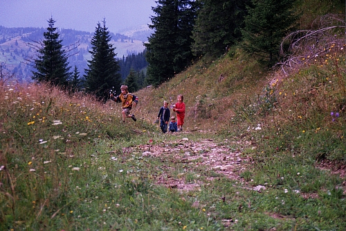 &copy; R.Thiel
Die Kinder
August 2002
Rumänienfotos