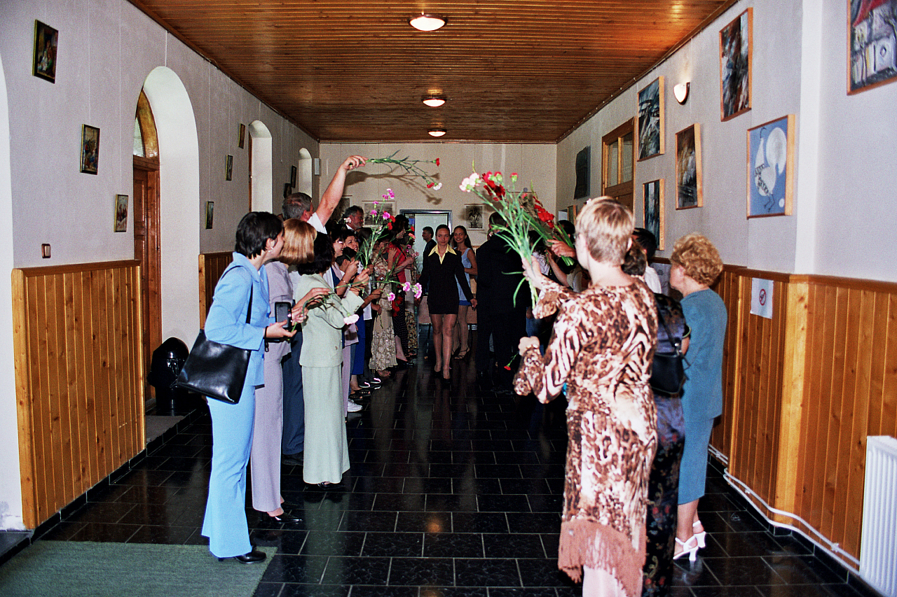 &copy; R.Thiel
Standesamt (Primărie/Rathaus)
Hochzeit in Sinaia/Buşteni/Bucegi
Rumänienfotos