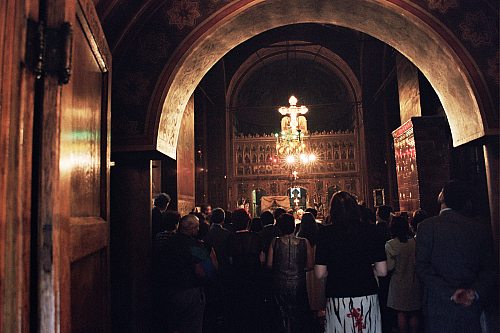 &copy; R.Thiel
Kirche (Biserica)
Hochzeit in Sinaia/Buşteni/Bucegi
Rumänienfotos